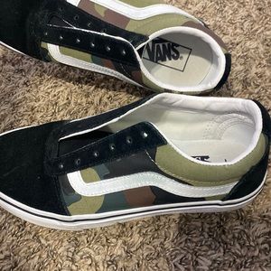 womens camo vans